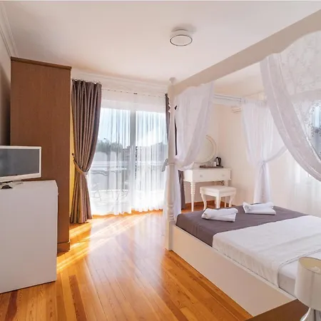 Lumina Villa *