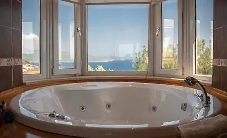 Lumina Villa *